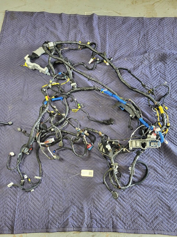 Used Oem Genesis Body Floor Main Wiring Harness for 2019 G70 2.0L RWD