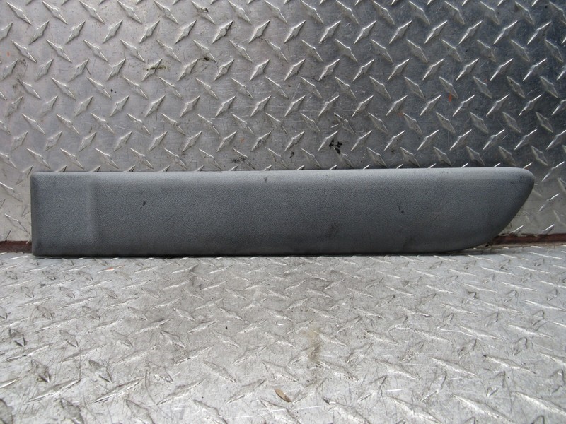 2003 CHEVROLET TRAILBLAZER LEFT DRIVER REAR DOOR MOLDING TRIM