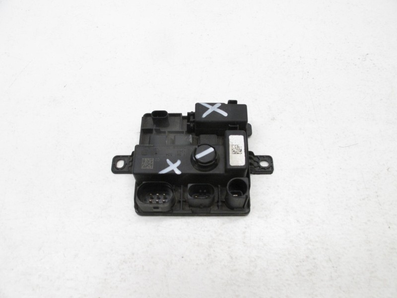 12-16 BMW F30 328i F36 428i INTEGRATED POWER SUPPLY CONTROL MODULE OEM 030524