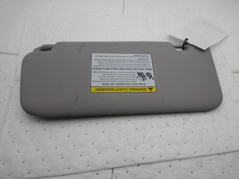 2021 Hyundai KONA Sun Visor Red Right Side OEM 663964 57K Miles