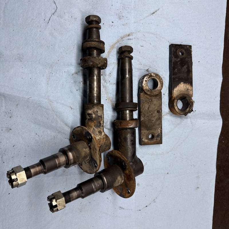 1996 Cushman TrucksterDaihatsu 327 Engine 898632b Front Spindles And Arms