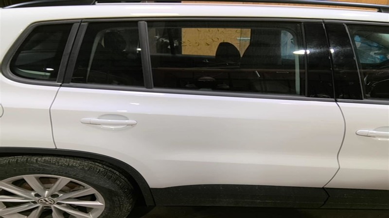 Passenger Rear Side Door Germany Built VIN W 1st Digit Fits 09-18 TIGUAN 3476047