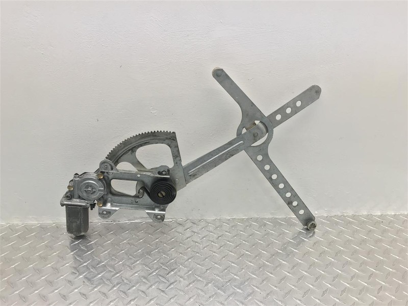 92-99 CHEVROLET SUBURBAN 1500 2500 FRONT LEFT WINDOW REGULATOR OEM 125-03040BL