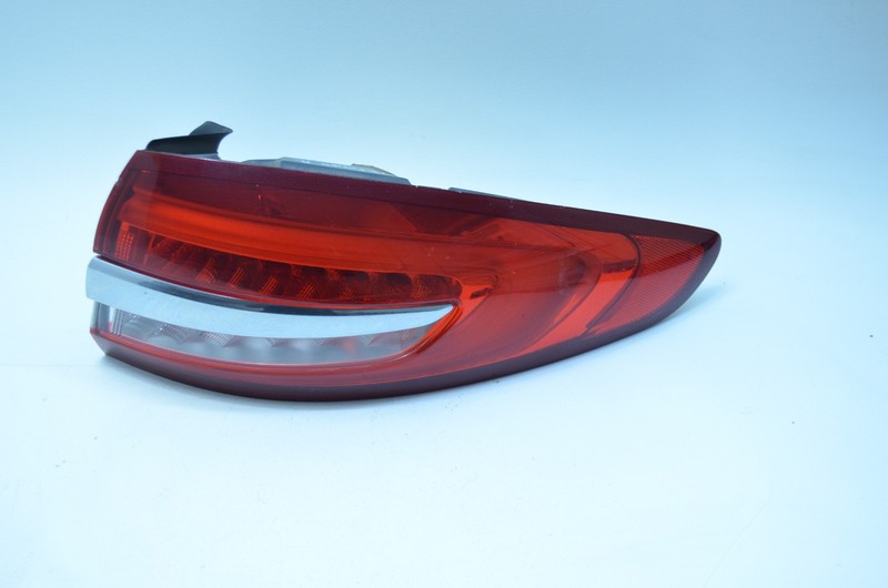 17-20 FORD FUSION REAR RIGHT PASSENGER SIDE TAIL LIGHT LAMP OEM