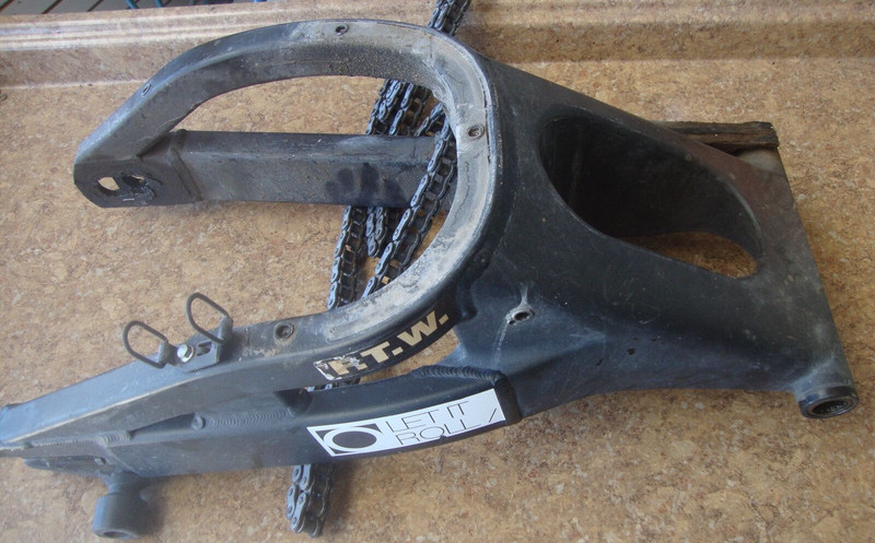 2003 Yamaha YZFR1 YZF R1 YZFR R1000 R 1 Rear Swing Arm Pivot Swivel Swingarm