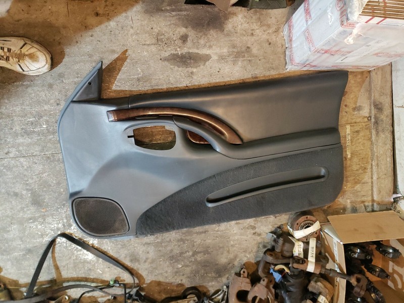 1995-1999 Chevy Monte Carlo 2DR Coupe Front Pass Right Front Door Panel