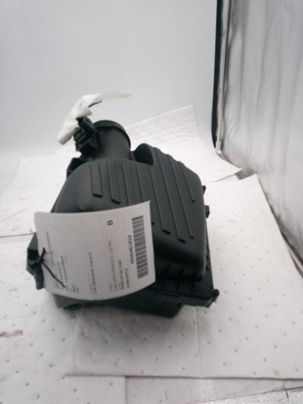 2018 Buick Envision Air Cleaner Assembly OEM 2.0L 107K Miles White