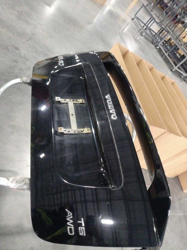 2006 Volvo 40 Series Deck Lid Trunk Lid OEM Used Good Condition NJ25-23613