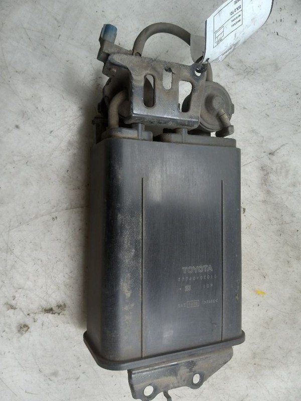 01 TOYOTA SEQUOIA LIMITED 4.7L FUEL VAPOR CANISTER