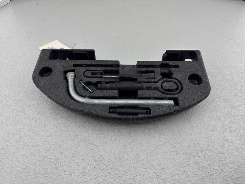 2015 - 2018 AUDI A8 REAR EMERGENCY CAR TOOL KIT 4H0 012 110 C OEM