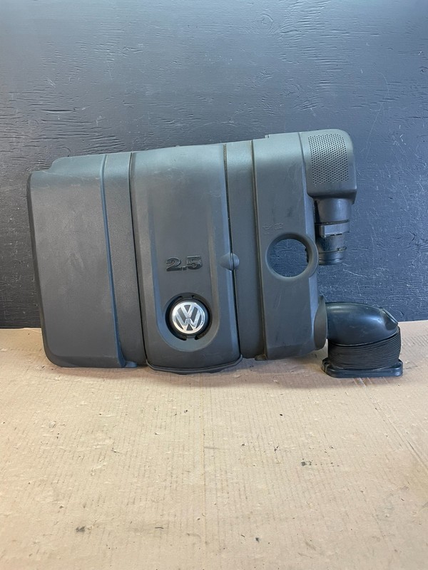 2005-2008 Volkswagen Jetta Beetle 2.5L Passat Engine Cover 07k129601G AD8543 DG