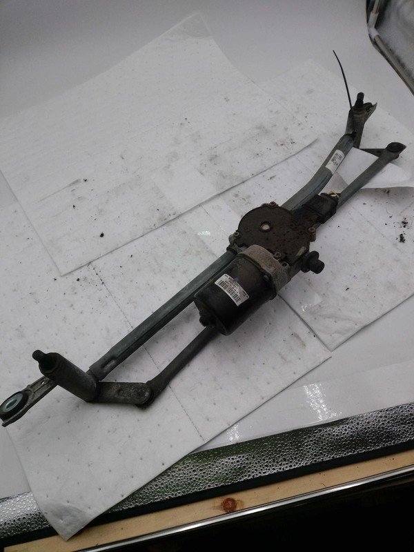 2014 GMC Acadia Wiper Motor OEM Grey 161K Miles 22820106 Warranty Included