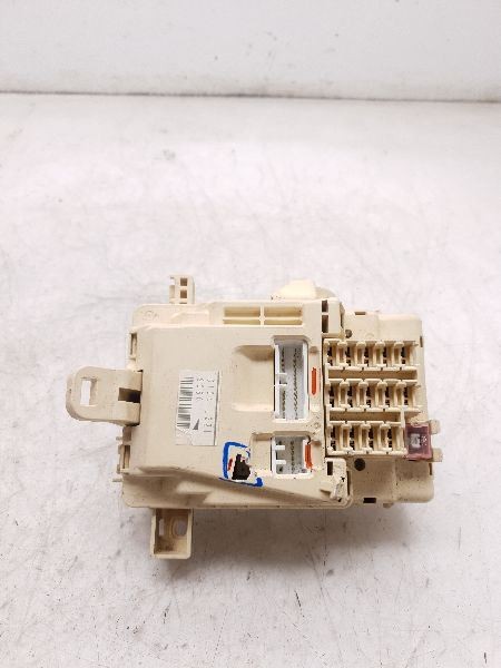 2001 TOYOTA 4 RUNNER SR5 3.4L CABIN FUSE BOX
