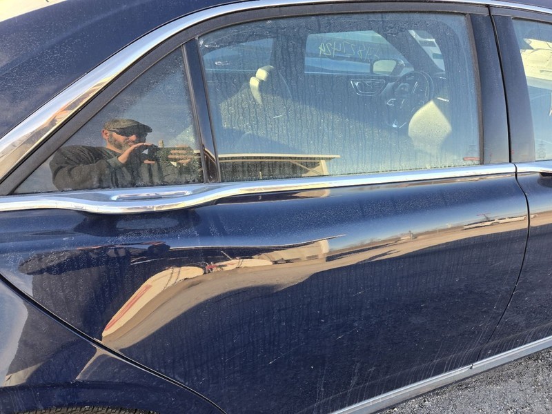 Passenger Rear Side Door Fits 17-20 LINCOLN CONTINENTAL 3638357