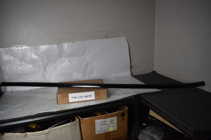 BMW LEFT SIDE ROOF SILL OEM 23499710