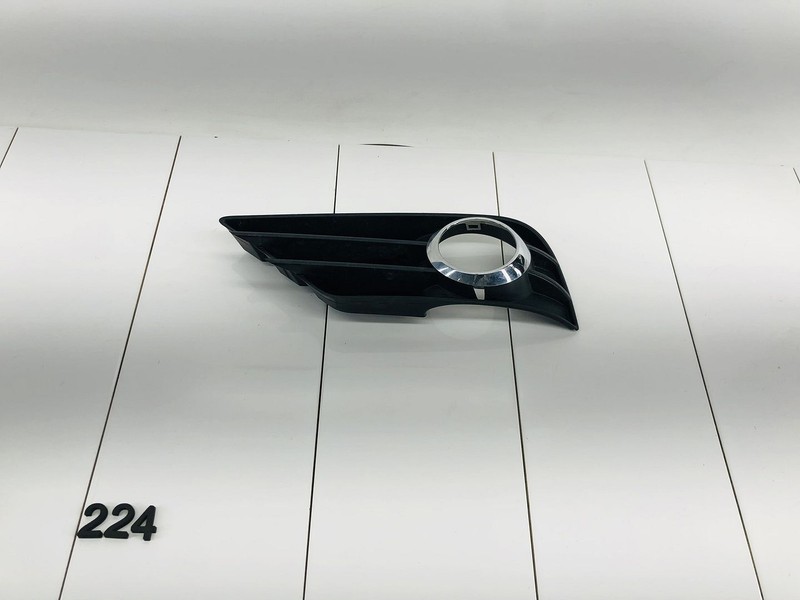 06-10 MERCEDES BENZ R350 FRONT LEFT DRIVER SIDE BUMPER FOG LAMP BEZEL OEM