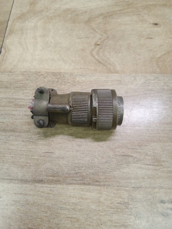 MS3106F18-1S Connector 10 Position