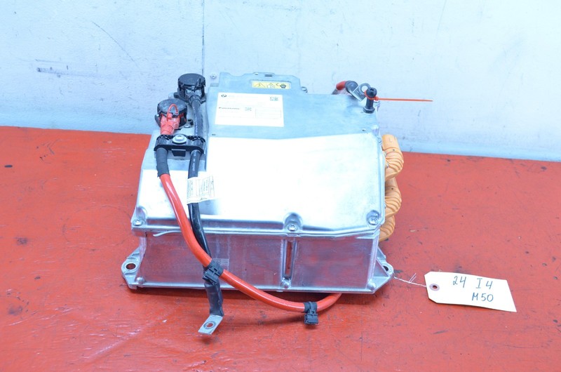 22-24 BMW i4 GRAN COUPE G26 AC / DC POWER CONVERTER OEM