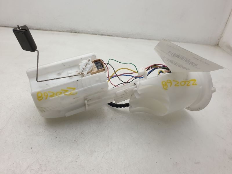18-19 TOYOTA CAMRY 2.5L FWD FUEL PUMP ASSEMBLY