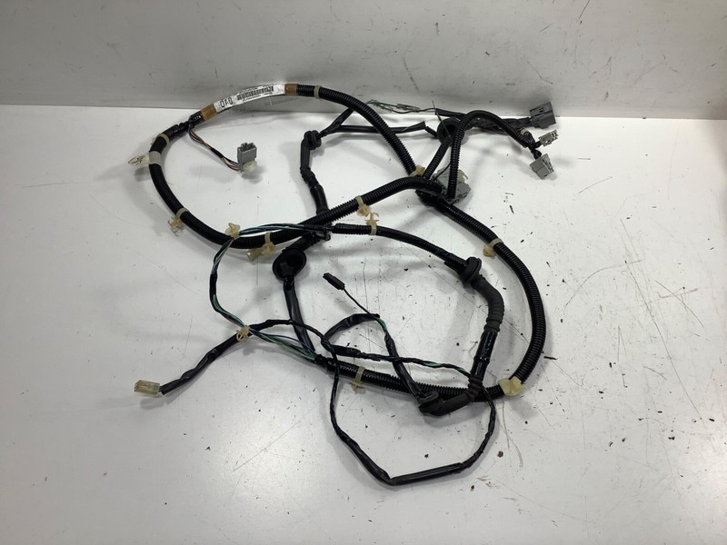 99-01 Honda CR-V Rear Harness for Gate Glass 32108-S10-A002 OEM