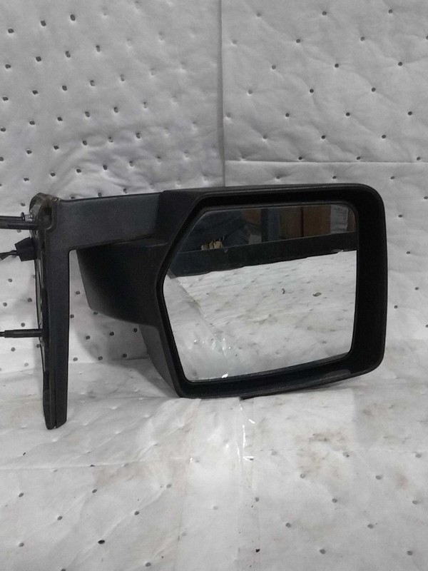 Used Left Door Mirror fits: 2011 Dodge Nitro Power heated L. w/passenger side au