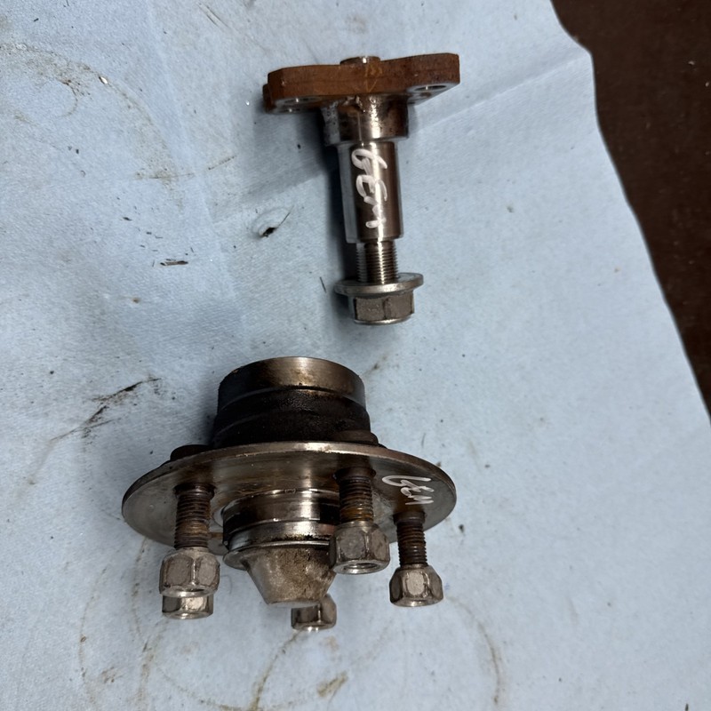 2014 Polaris GEM Electric Golf Cart Rear Axle Spindle And Wheel Hub