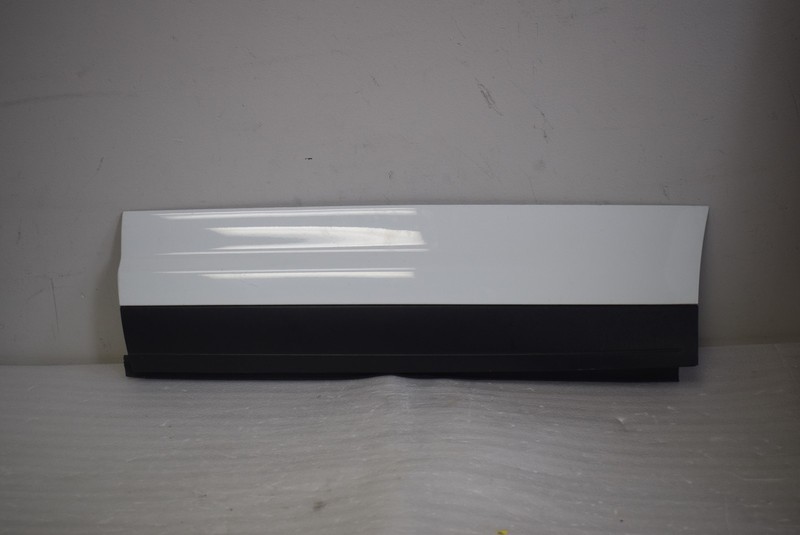 2011-2017 Genuine Porsche Cayenne Rear Door Body Side Molding Left OEM