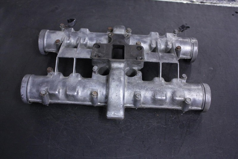 1977 SUZUKI GS 750 CYLINDER HEAD ENGINE VALVE COVER OEM GS750 77