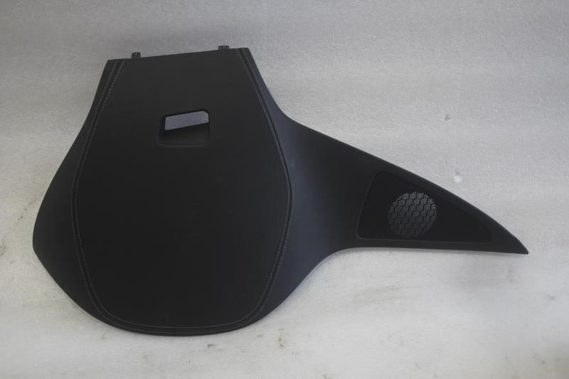 2020 2021 CADILLAC CT5 CENTER DASH PANEL TRIM BLACK H2G 84713022