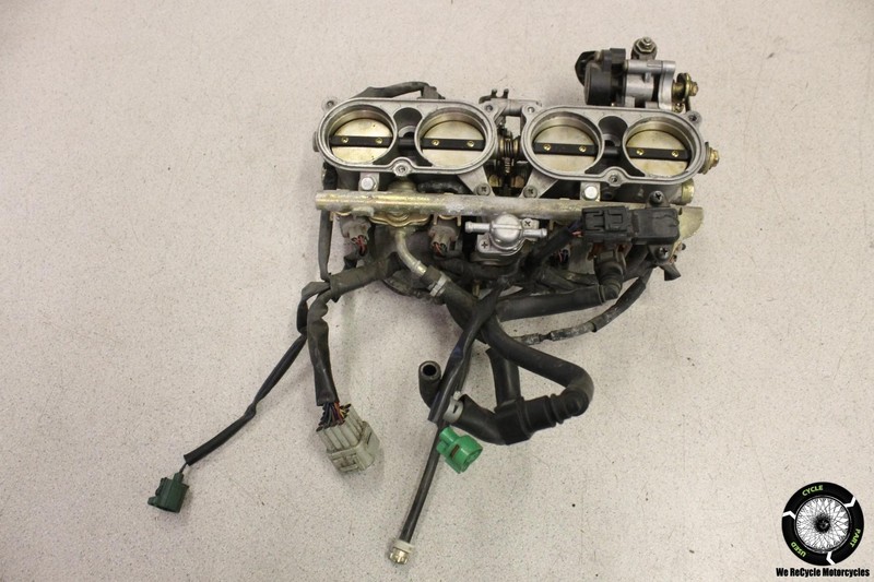 2004 Yamaha YZF R1 THROTTLE BODIES BODY INTAKE FUEL INJECTORS ASSEMBLY 04