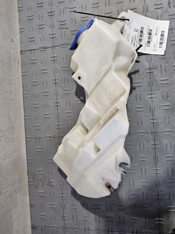 Wash Reservoir Fits 15-17 FORD F150 PICKUP 3425499