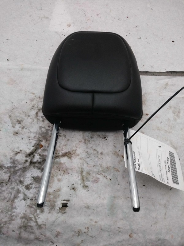 2019 Jeep Cherokee Red Headrest OEM Used 93000 Miles NJ25-26652-673363