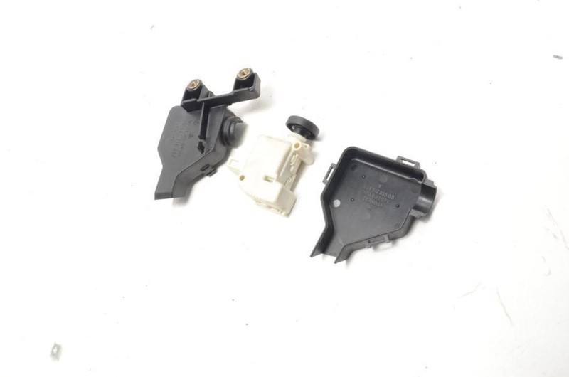1999-2005 PORSCHE 911 996 LOCKING THROTTLE CONTROL 99662411800