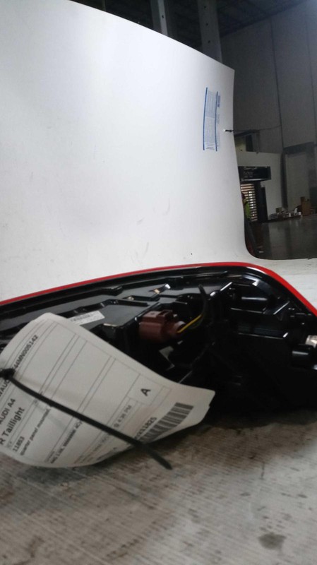 2021 AUDI A4 Right White Tail Light Assembly 7586124 39k Miles Used