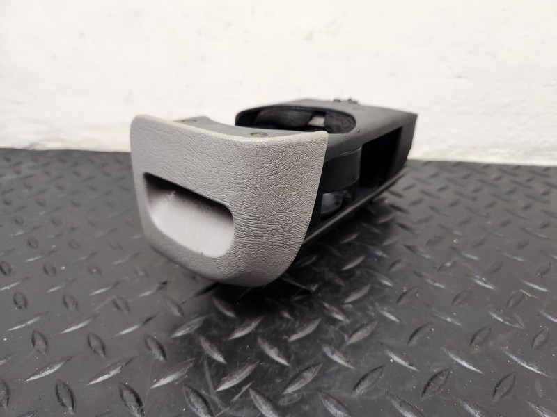 95-99 Chevrolet Suburban Dash Cupholder Cup Holder OEM 15725716
