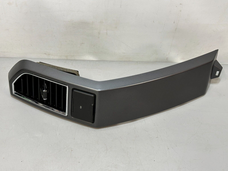 🟢 2015-2018 Ford F150 Right Center Dash Vent Trim FL3B-19C681-A Inner Panel AC