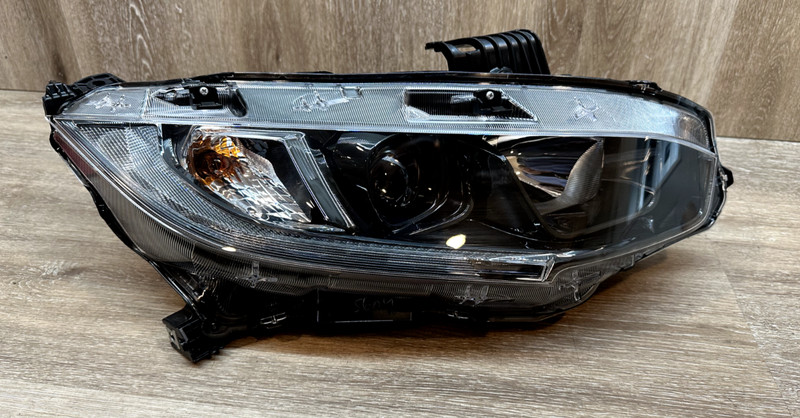 2020-21 HONDA CIVIC RH HEADLIGHT ASSY OEM PART# 33100-TGG-A310-M1