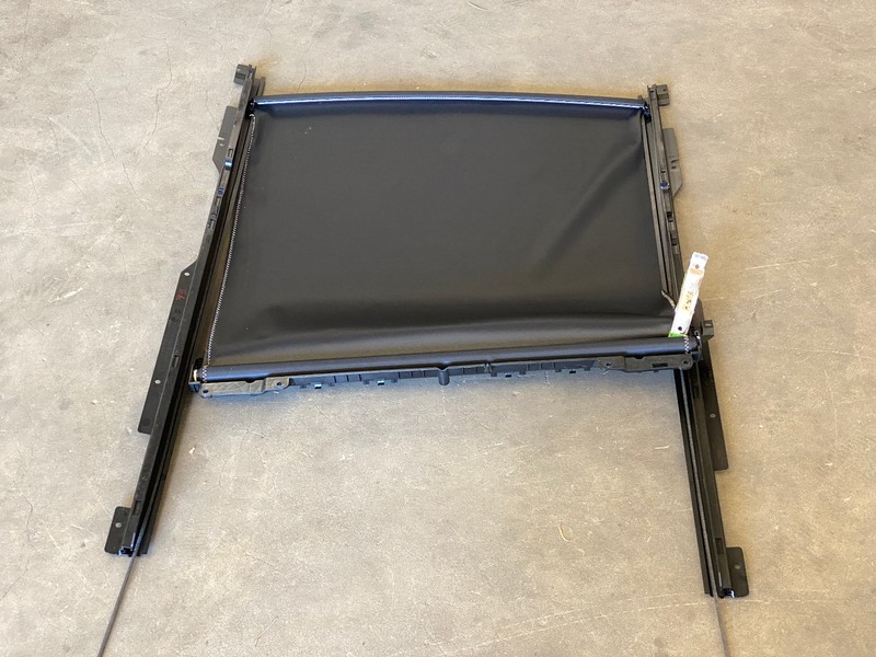2017-2018 JAGUAR F-PACE SUNROOF SUN SHADE WINDOW COVER W/ FRAME TRACK OEM LOT791
