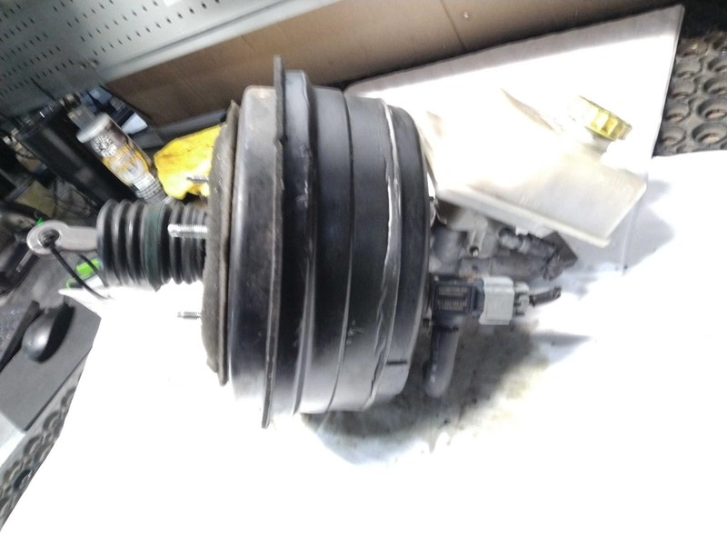 2011 Dodge Durango Power Brake Booster OEM 4560182AF 140K Miles Grey