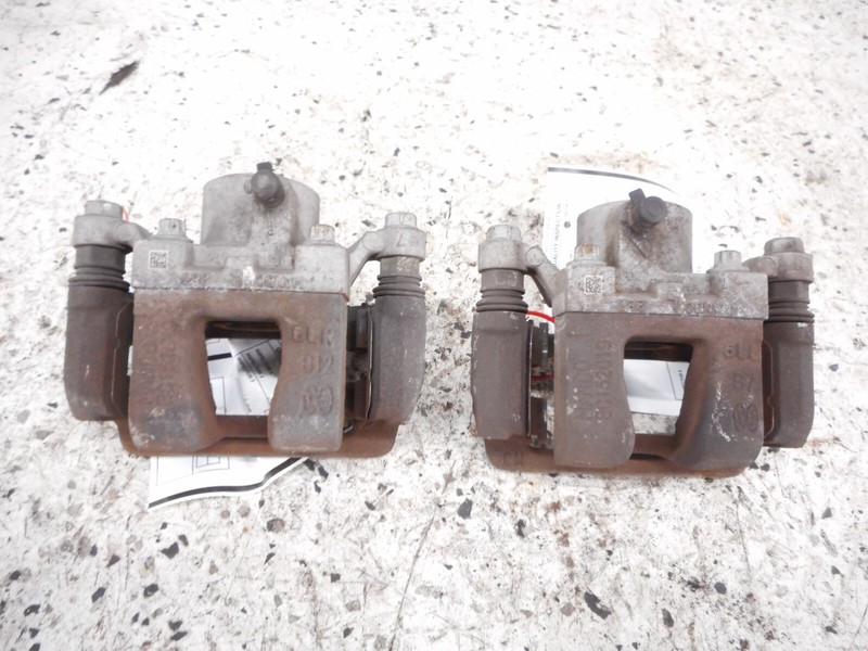 Hyundai Tucson 1.6L Rear Brake Caliper Pair Driver Passenger OEM 16-21