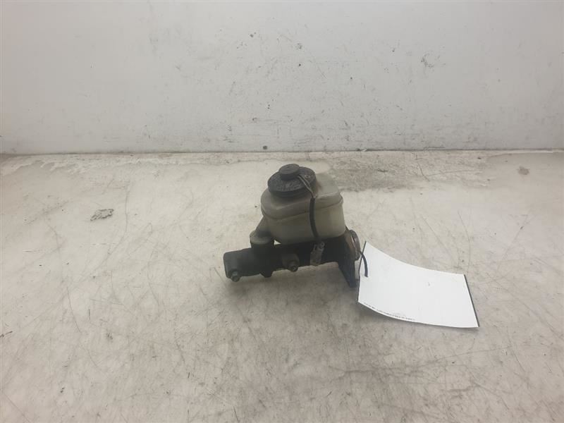 89-94 TOYOTA PICKUP 2.4L 4CYL BRAKE MASTER CYLINDER ASSEMBLY