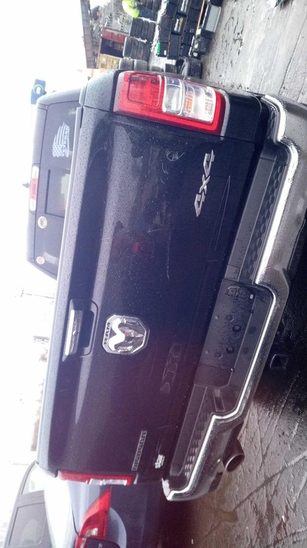 2020 RAM 1500 Pickup 4WD Drive Axle Assembly OEM 68237065AA 76K Miles Black