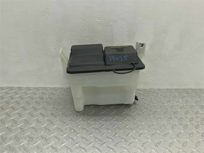 98-02 FORD EXPEDITION NAVIGATOR WASHER RESERVOIR OEM 1L1Z-17618-BA