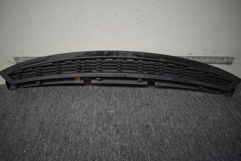 BMW M6 REAR WINDOW VENTILATION GRILLE FACTORY OEM