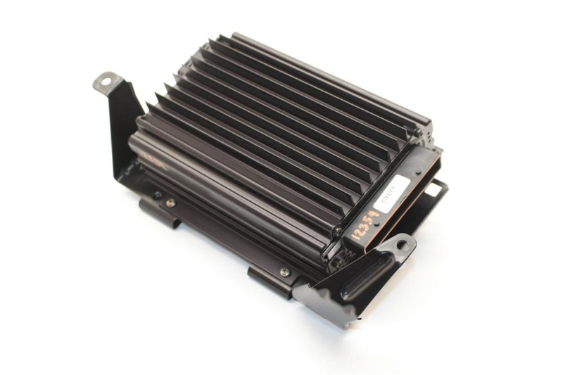 03-04 Porsche Boxster 3.2L Bose Radio Amplifier 99664533305