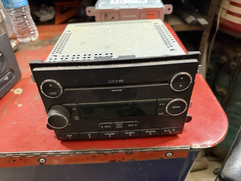 OEM 06-09 Ford Fusion AM FM 6 Disc CD MP3 Radio 8E5T-18C815-AG Used