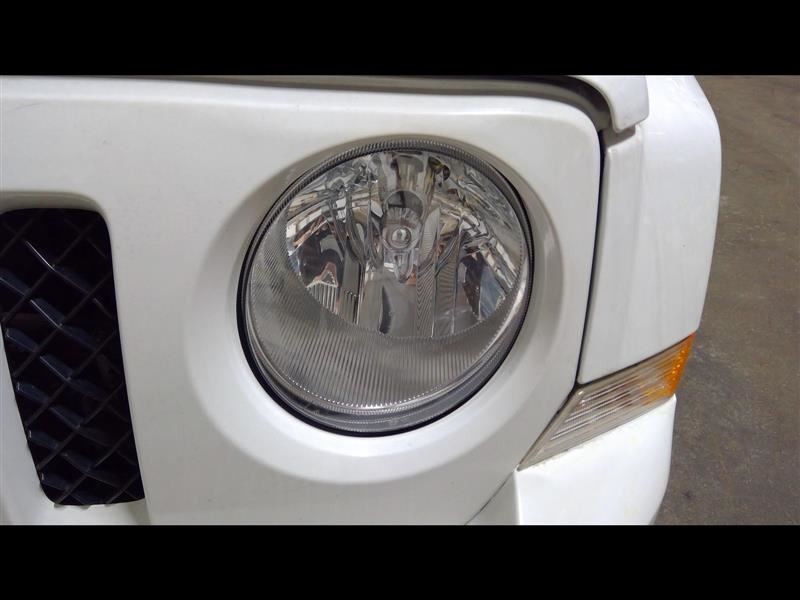 Driver Left Headlight Halogen Fits 07-17 PATRIOT 1143845