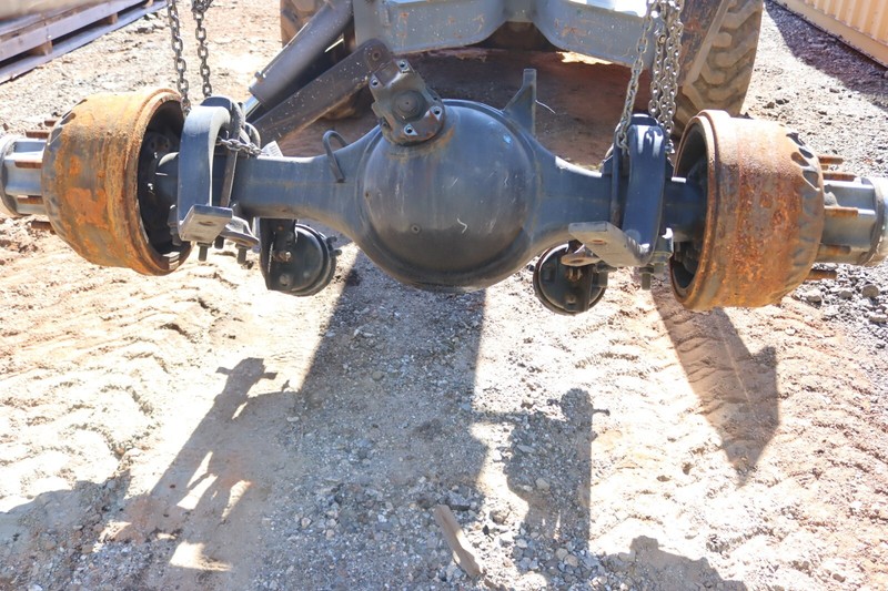 2012-2023 KENWORTH T680 REAR FRONT MERITOR AXLE DIFF RATIO 3.25 ASSSEMBLY OEM