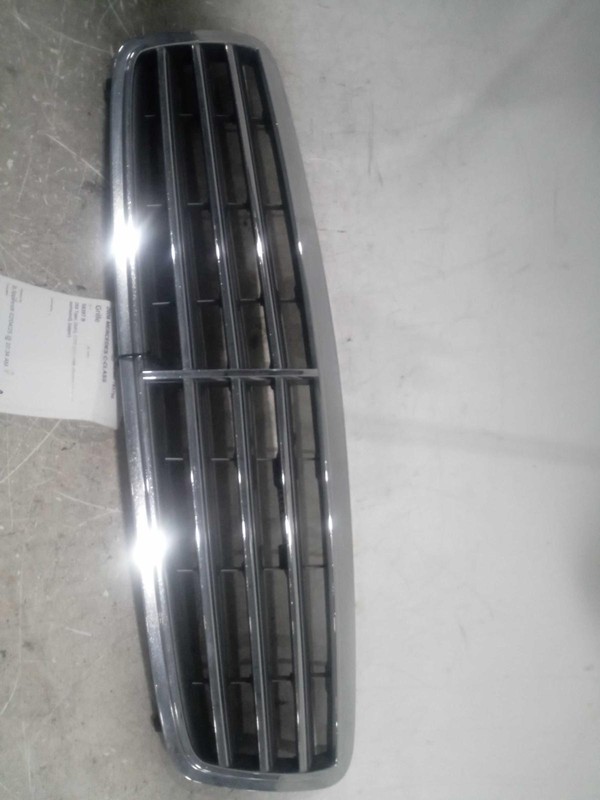 2006 Mercedes C-Class Grille OEM 2038800123 Used 135K Miles