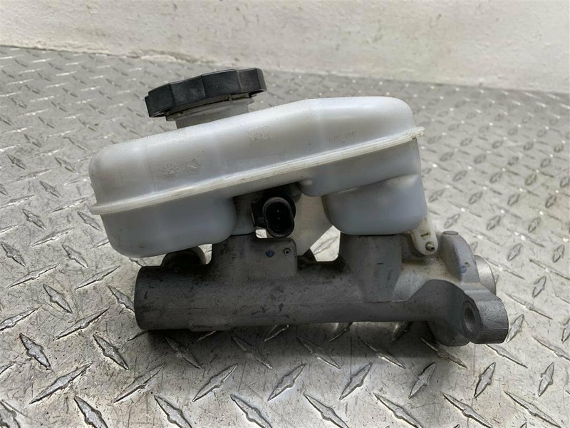 05-08 CADILLAC STS SRX BRAKE MASTER CYLINDER OEM 541-01296